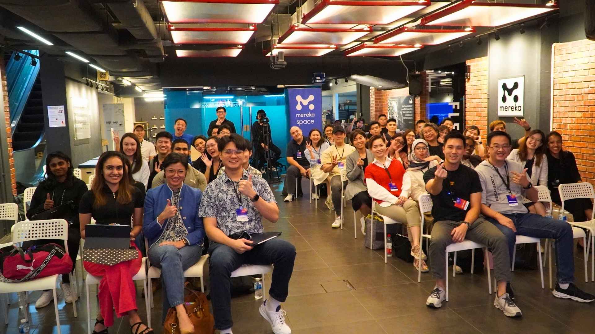 A full room at Underdog Con